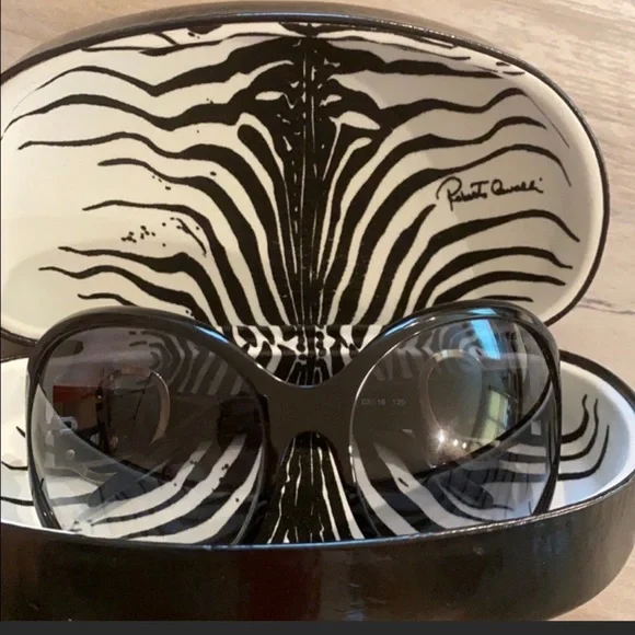 Roberto Cavalli | Accessories | Roberto Cavalli Sunglasses  display picture 2